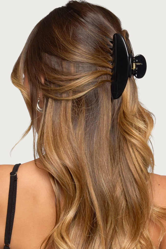 Clean Girl Hair Clip Hover Image